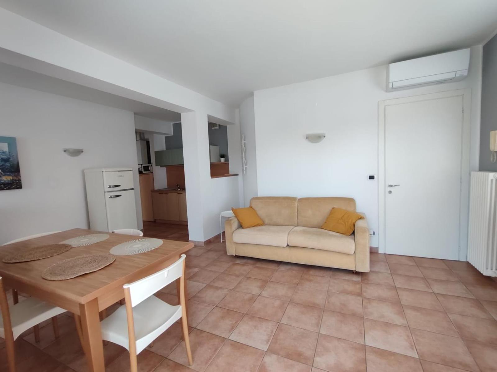 Nice Apartments Lake View & Free Parking Pastrengo Buitenkant foto